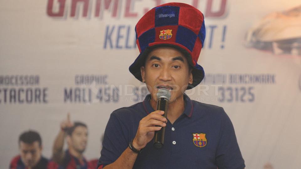 Presenter olahraga, Rico Ceper.